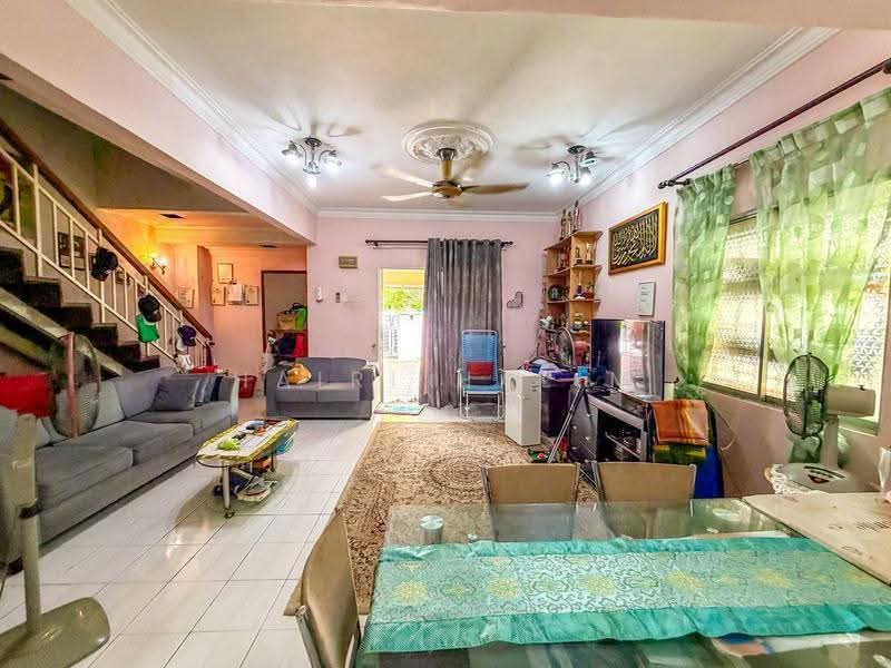 Rumah Teres 2-Tingkat untuk Dijual di Bandar Saujana Putra (Tanjong Duabelas) - Hairi Halim - PropertyGuru.com.my