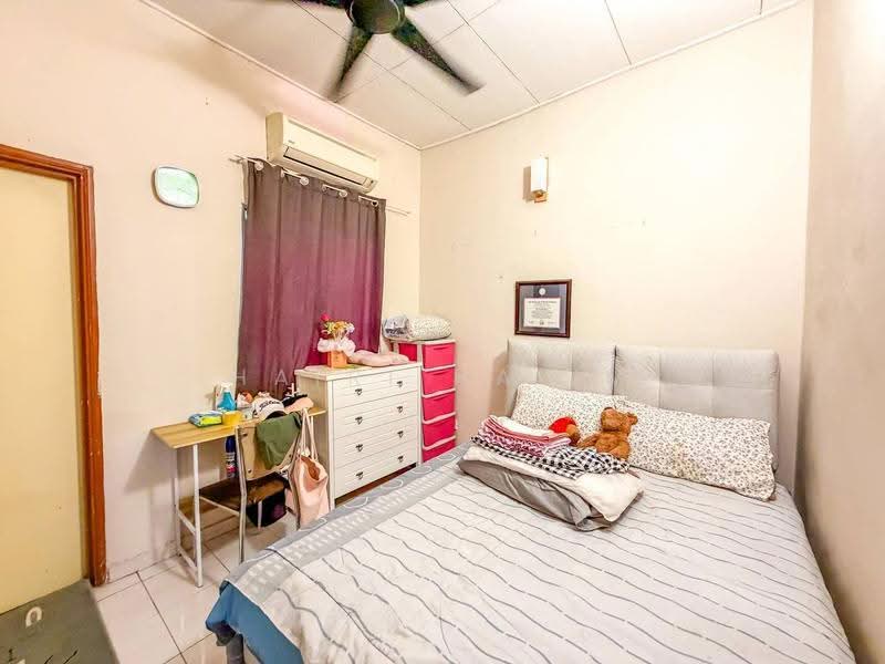 Rumah Teres 2-Tingkat untuk Dijual di Bandar Saujana Putra (Tanjong Duabelas) - Hairi Halim - PropertyGuru.com.my
