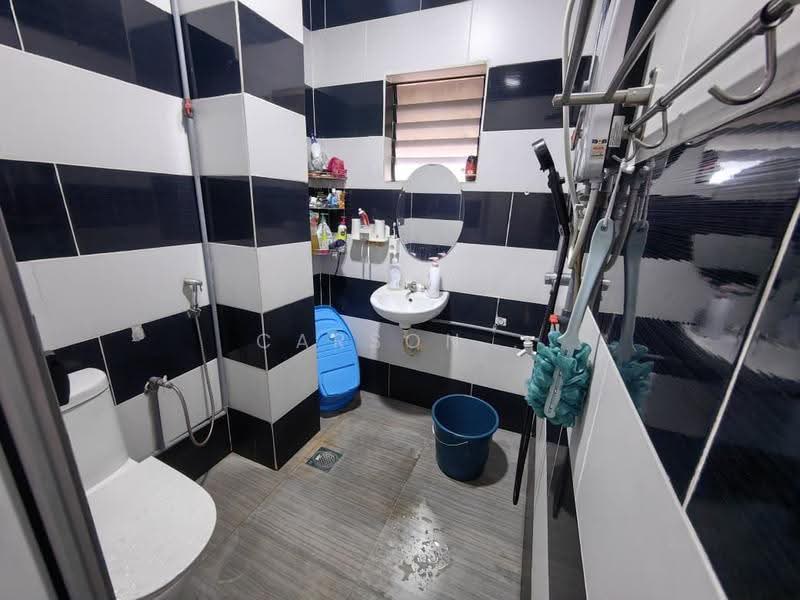 2-storey Terraced House for Sale in Taman Desa Jaya (Johor Bahru) - Carson . - Bathroom - PropertyGuru.com.my