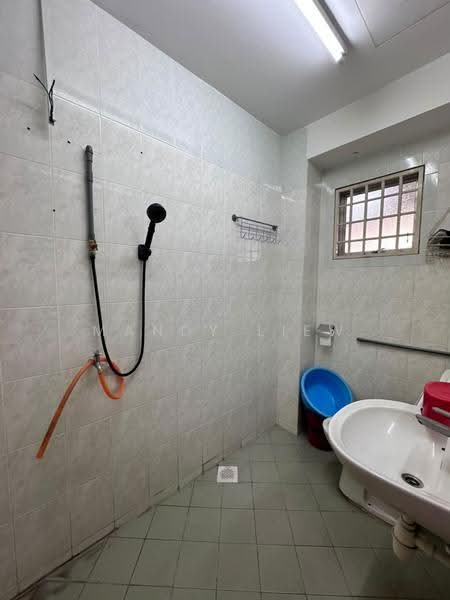 Rumah Teres 2-Tingkat untuk Dijual di Taman Nanyang (Batu) - Mandy Liew - Bathroom - PropertyGuru.com.my