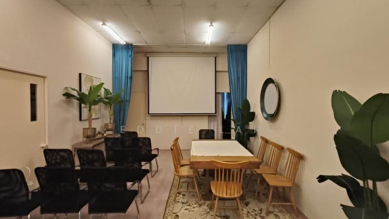 Shop / Office for Rent in Taman Gaya (Ulu Tiram) - Eddie Lai - Interior - PropertyGuru.com.my