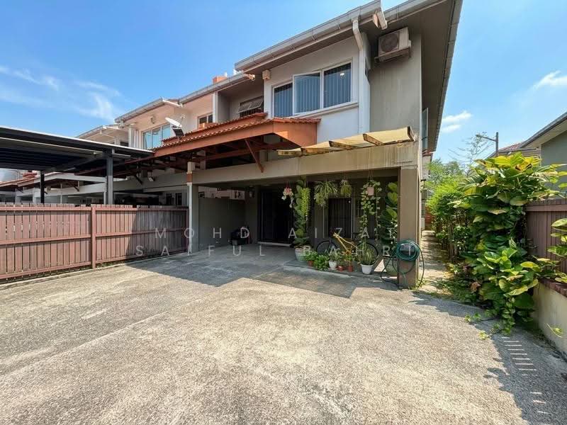 Rumah Teres untuk Dijual di Seksyen 5 (Kota Damansara) - Mohd Aizat Saiful Bahri - Exterior - PropertyGuru.com.my