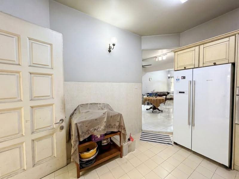Rumah Teres untuk Dijual di Seksyen 5 (Kota Damansara) - Mohd Aizat Saiful Bahri - Kitchen - PropertyGuru.com.my