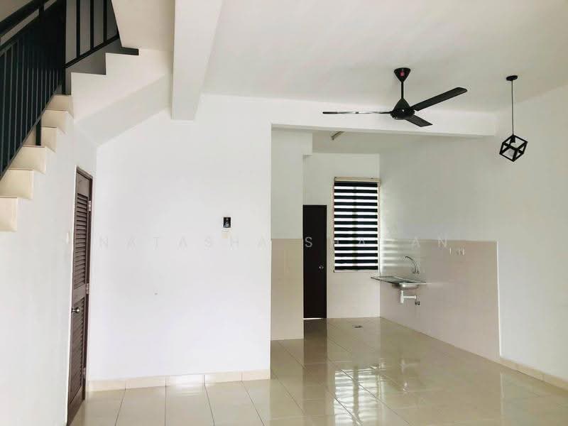 2-storey Terraced House for Sale in Bandar Puncak Alam (Puncak Alam) - Natasha Shadan - Interior - PropertyGuru.com.my
