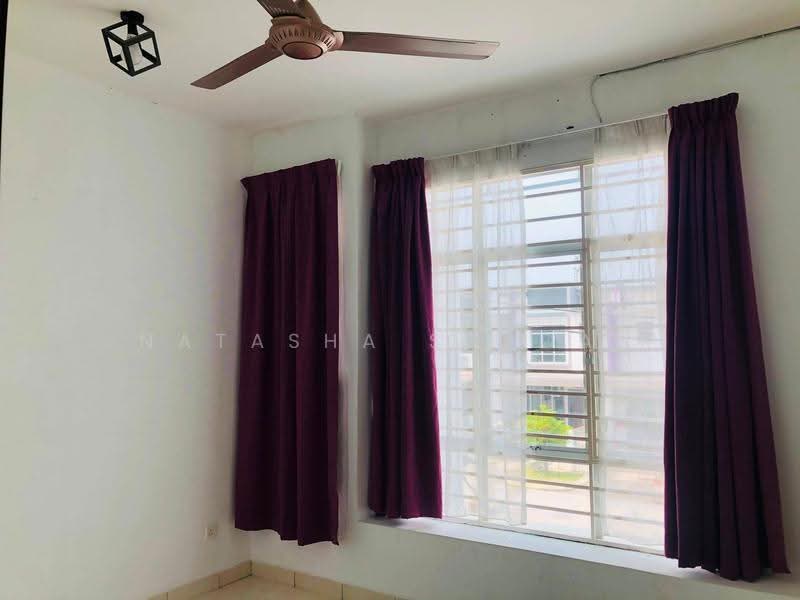 2-storey Terraced House for Sale in Bandar Puncak Alam (Puncak Alam) - Natasha Shadan - Interior - PropertyGuru.com.my