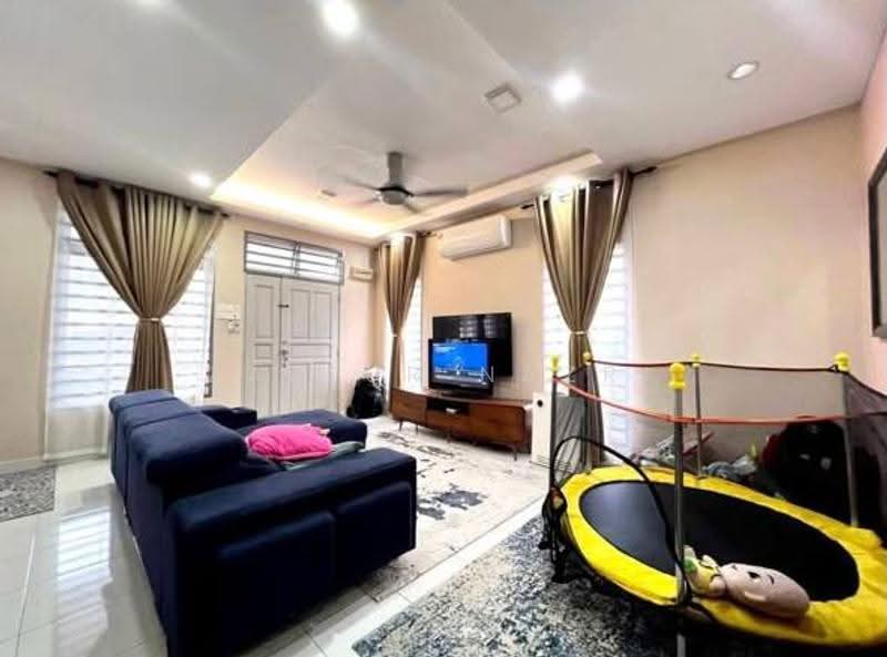 2-storey Terraced House for Sale in Telok Panglima Garang (Selangor) - Zaffur Nazri - Living Room - PropertyGuru.com.my