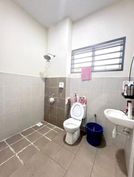 2-storey Terraced House for Sale in Telok Panglima Garang (Selangor) - Zaffur Nazri - Bathroom - PropertyGuru.com.my