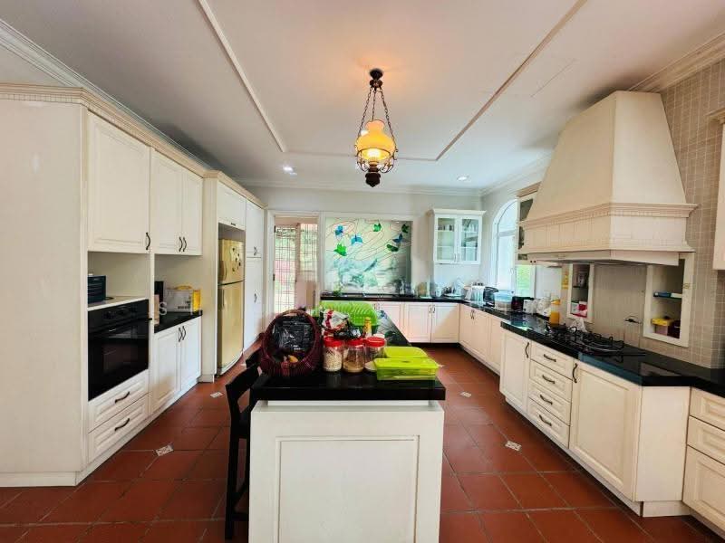 Bungalow House for Sale in SS19 (Subang Jaya) - Shiqin Saidin - Kitchen - PropertyGuru.com.my