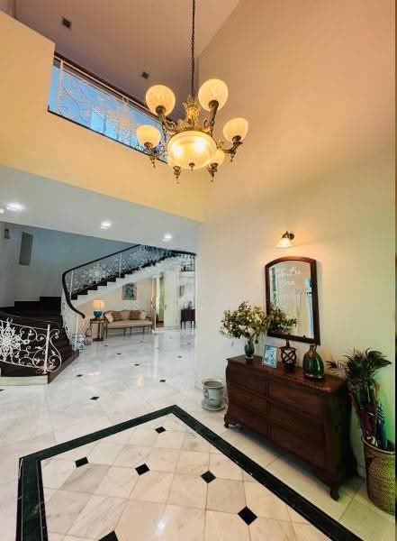 Bungalow House for Sale in SS19 (Subang Jaya) - Shiqin Saidin - Entrance - PropertyGuru.com.my