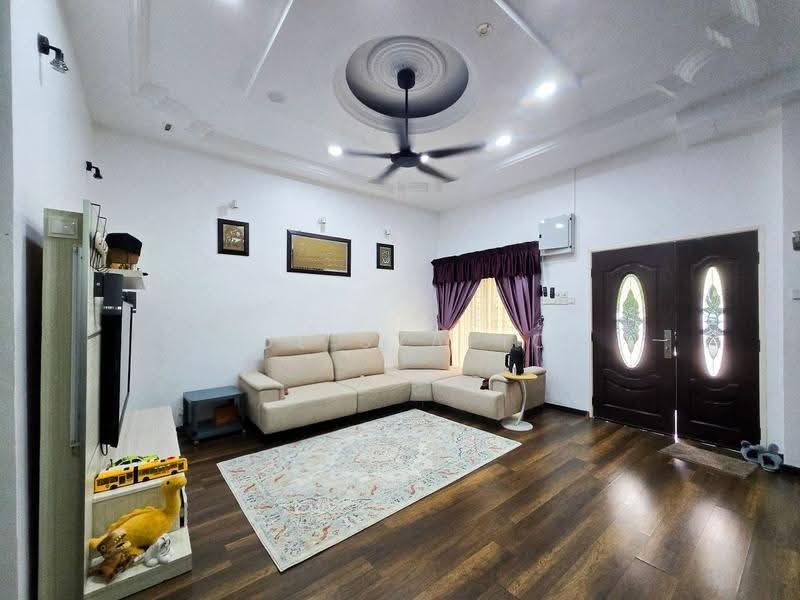3-storey Terraced House for Sale in Ampang (Selangor) - Zul Syafiq - Living Room - PropertyGuru.com.my