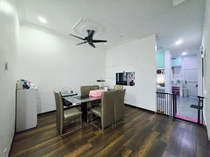 3-storey Terraced House for Sale in Ampang (Selangor) - Zul Syafiq - Dining Room - PropertyGuru.com.my