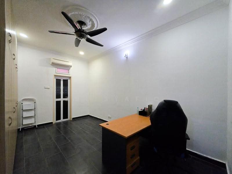 3-storey Terraced House for Sale in Ampang (Selangor) - Zul Syafiq - Study - PropertyGuru.com.my