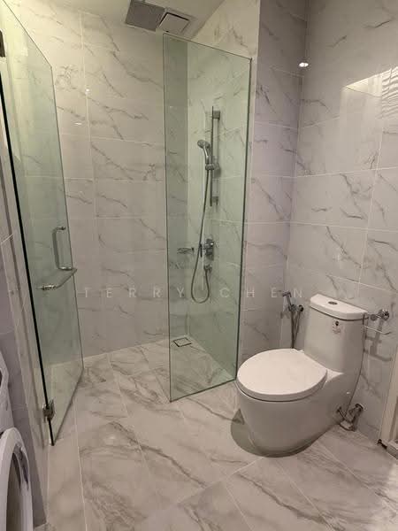 Service Residence for Sale at Met 1 Residences - Terry Chen - Bathroom - PropertyGuru.com.my