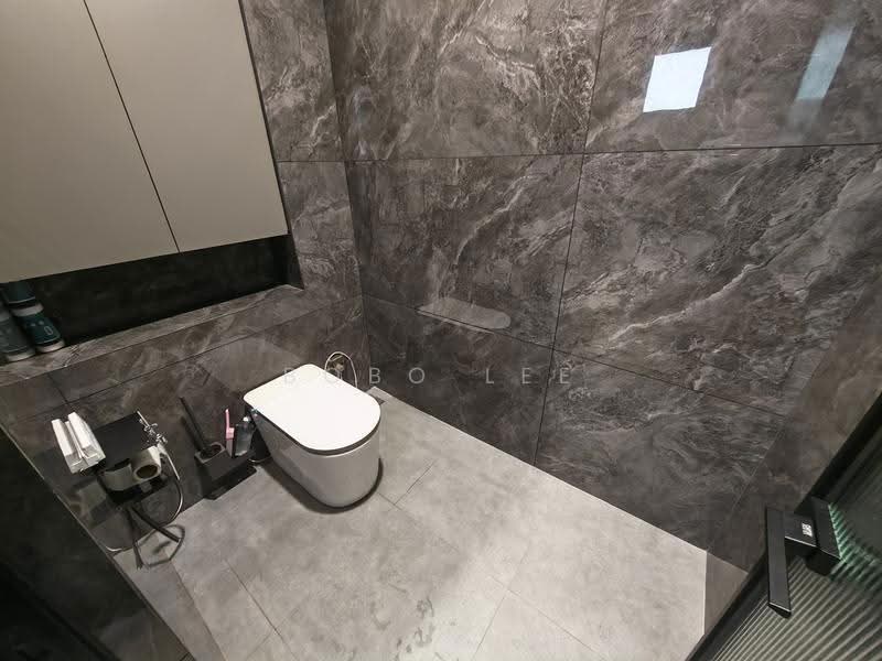 Rumah Teres untuk Dijual di Happy Garden (Kuchai Lama) - Bobo Lee - Bathroom - PropertyGuru.com.my