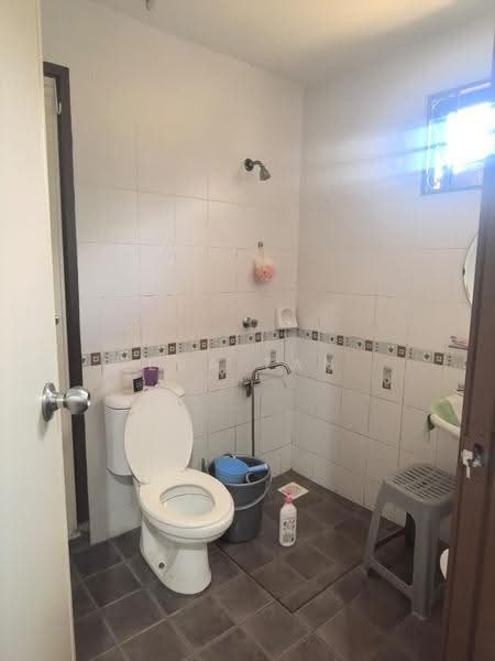 Semi-Detached House for Sale in Taman Ponderosa (Johor Bahru) - Eva Tan - Bathroom - PropertyGuru.com.my