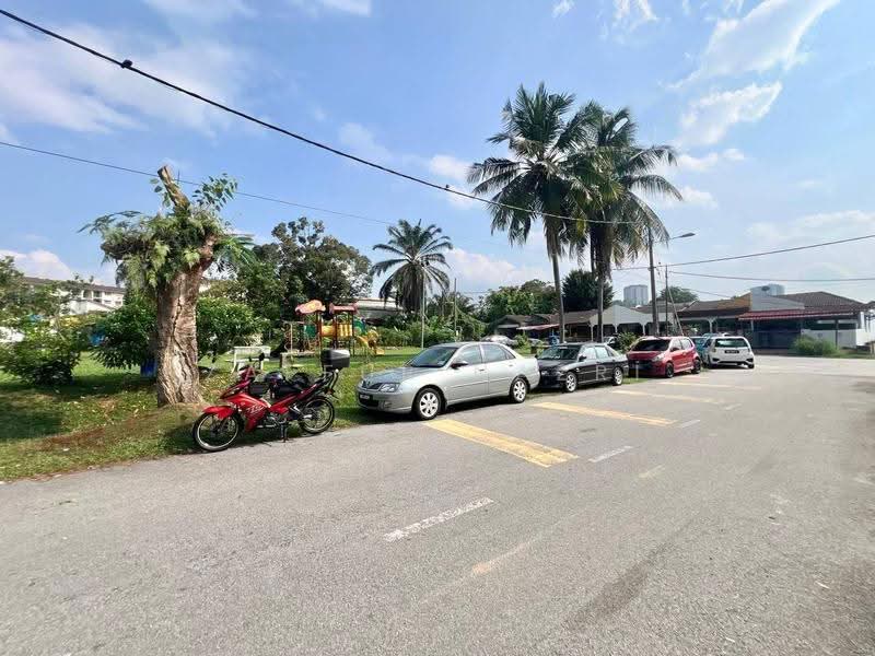 Rumah Teres 1-Tingkat untuk Dijual di Taman Ria (Kajang) - Zaffur Nazri - Exterior - PropertyGuru.com.my