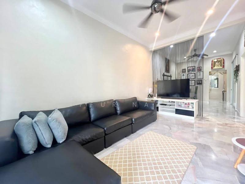 Rumah Teres 1-Tingkat untuk Dijual di Taman Ria (Kajang) - Zaffur Nazri - Living Room - PropertyGuru.com.my