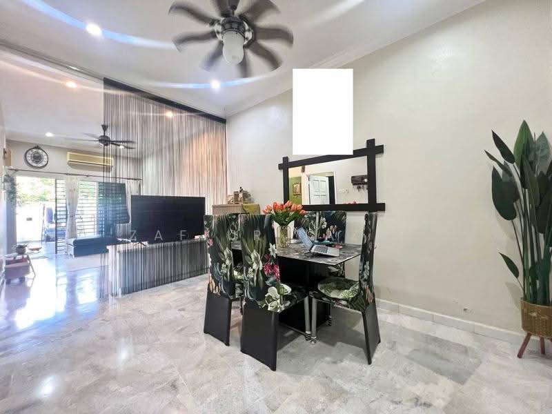 Rumah Teres 1-Tingkat untuk Dijual di Taman Ria (Kajang) - Zaffur Nazri - Living Room - PropertyGuru.com.my
