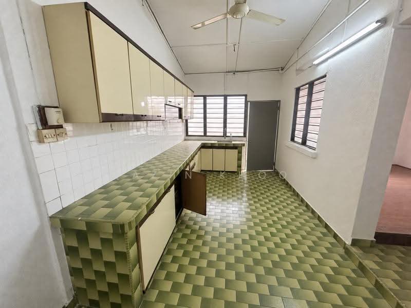 2-storey Terraced House for Sale in Ipoh Garden (Ipoh) - Qazin Khoo - Kitchen - PropertyGuru.com.my
