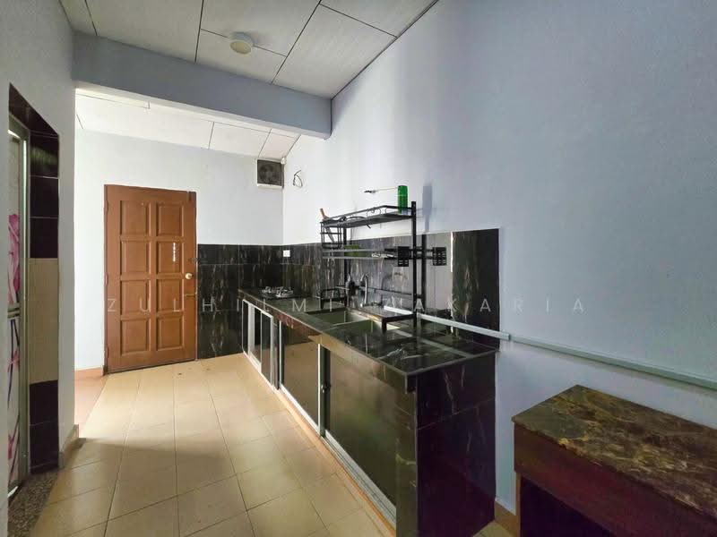 Rumah Teres 1-Tingkat untuk Dijual di Bandar Rinching (Semenyih) - Zulhilmi Zakaria - Kitchen - PropertyGuru.com.my