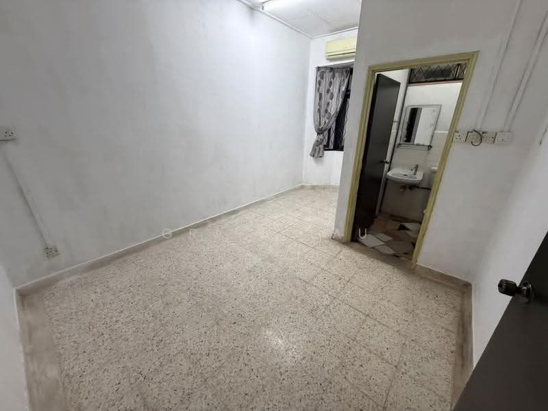 Rumah Teres 1.5-Tingkat untuk Disewa di Taman Molek (Johor Bahru) - Grace Lau - PropertyGuru.com.my