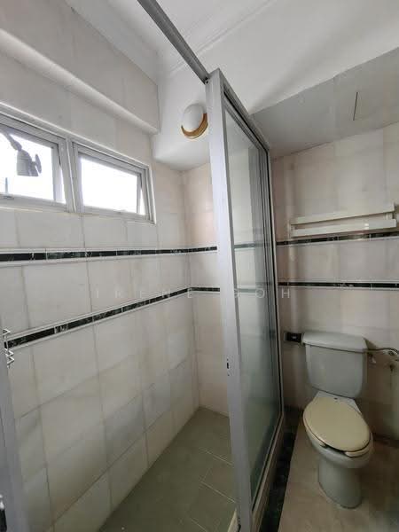 Condominium for Rent at Leisure Bay Condominium - Irene Goh - Bathroom - PropertyGuru.com.my