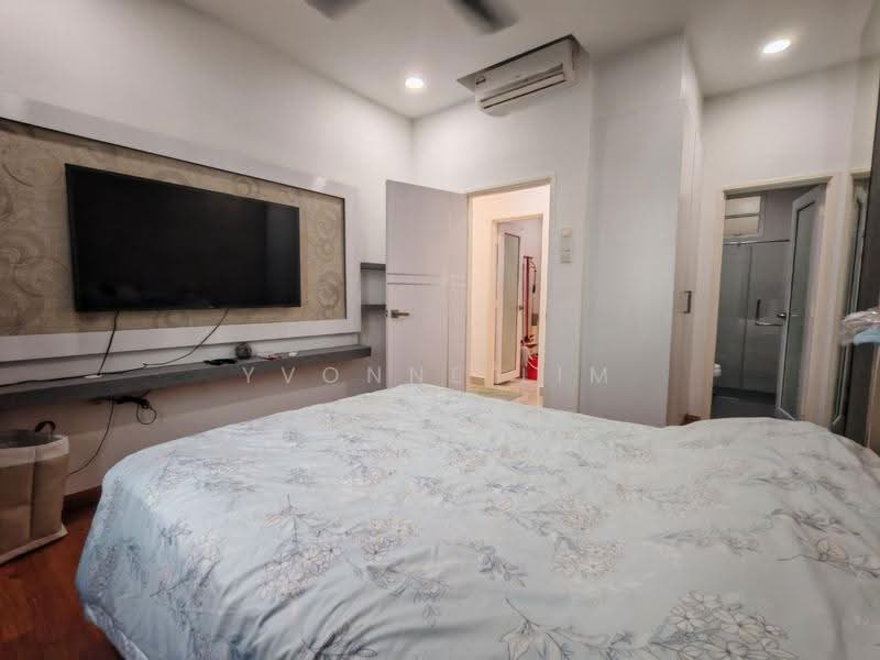 Kediaman Servis untuk Dijual di Nusa Heights (Nusa Puncak) - Yvonne Lim - Bedroom - PropertyGuru.com.my