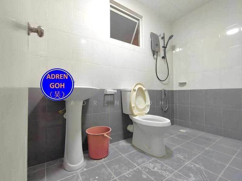 Kediaman Servis untuk Disewa di Birch Regency @ Penang Times Square - Adren Goh - Bathroom - PropertyGuru.com.my