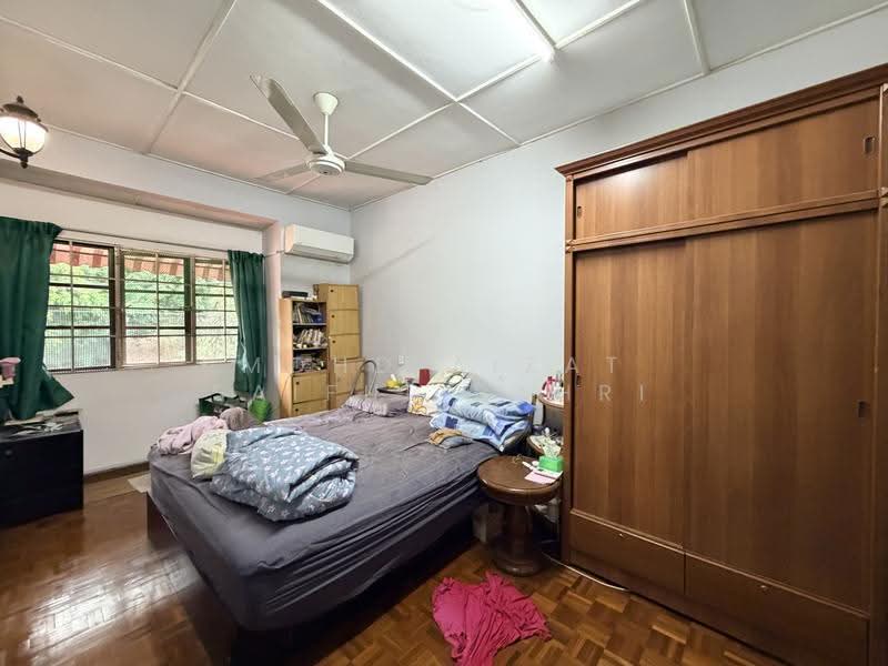 Rumah Teres untuk Dijual di Usj 2 (Subang Jaya) - Mohd Aizat Saiful Bahri - Bedroom - PropertyGuru.com.my
