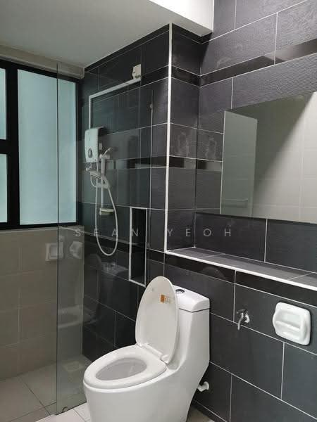 Kediaman Servis untuk Dijual di The Sky Executive Suites - Sean Yeoh - Bathroom - PropertyGuru.com.my