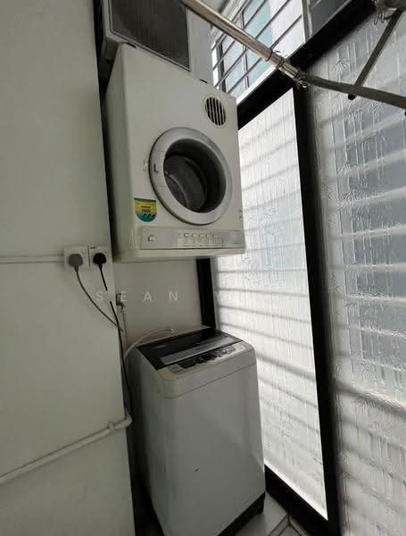 Kediaman Servis untuk Dijual di The Sky Executive Suites - Sean Yeoh - Balcony - PropertyGuru.com.my