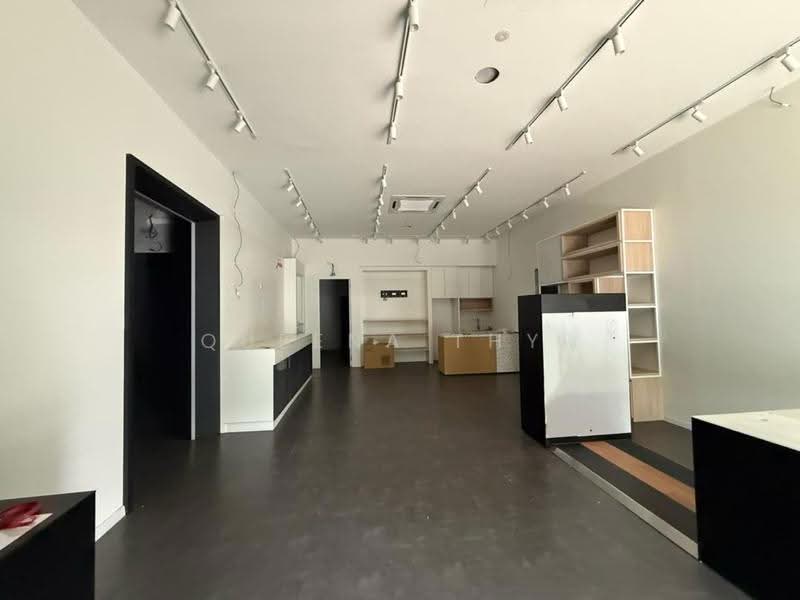 Shop for Rent in Taman Molek (Johor Bahru) - Queena Thye - Interior - PropertyGuru.com.my