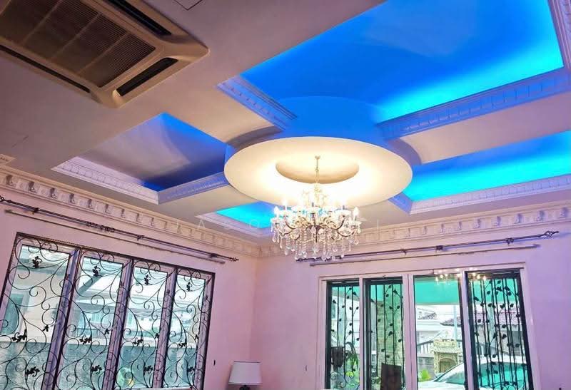 Semi-Detached House for Sale in Taman Naga Emas (Salak South) - Jason Lai - Living Room - PropertyGuru.com.my