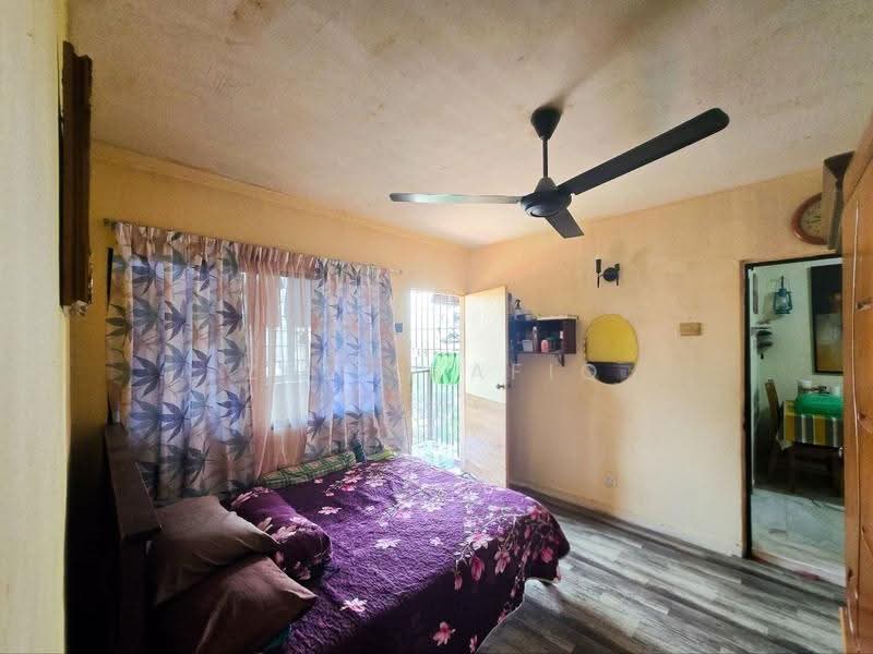 Flat for Sale at Seri Nilam - Zul Syafiq - Bedroom - PropertyGuru.com.my