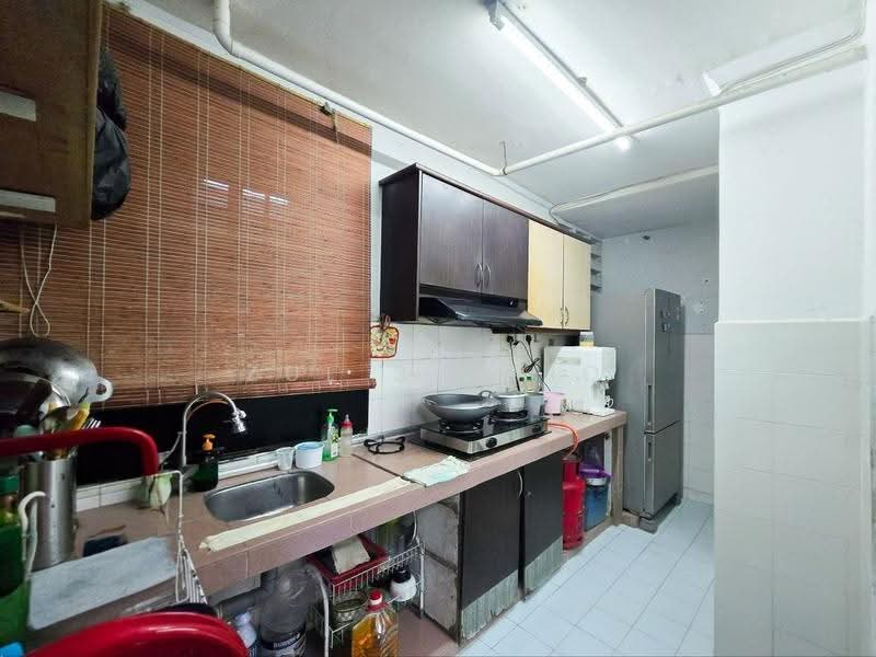 Flat for Sale at Seri Nilam - Zul Syafiq - Kitchen - PropertyGuru.com.my