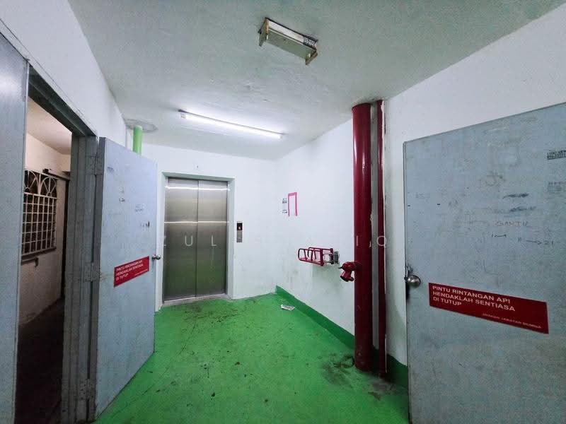 Flat for Sale at Seri Nilam - Zul Syafiq - Corridor - PropertyGuru.com.my