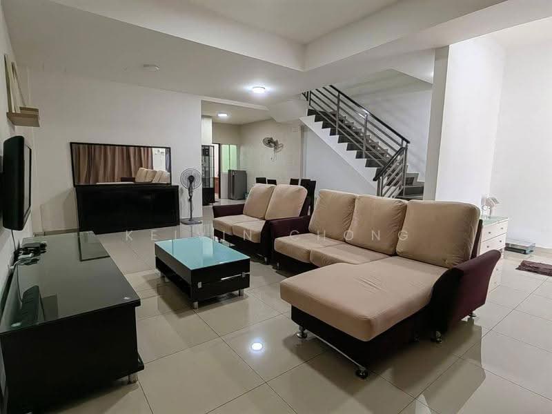 Rumah Teres 2-Tingkat untuk Dijual di Taman Lapangan Hartamas (Ipoh) - Kelvin Chong - Living Room - PropertyGuru.com.my