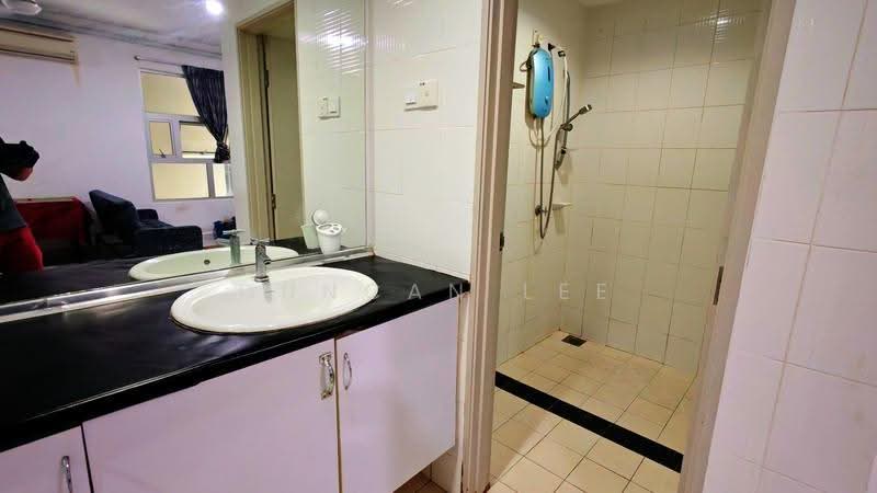 Kediaman Servis untuk Disewa di Domain 3 @ NeoCyber - Duncan Lee - Bathroom - PropertyGuru.com.my