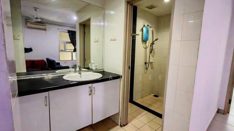 Kediaman Servis untuk Disewa di Domain 3 @ NeoCyber - Duncan Lee - Bathroom - PropertyGuru.com.my