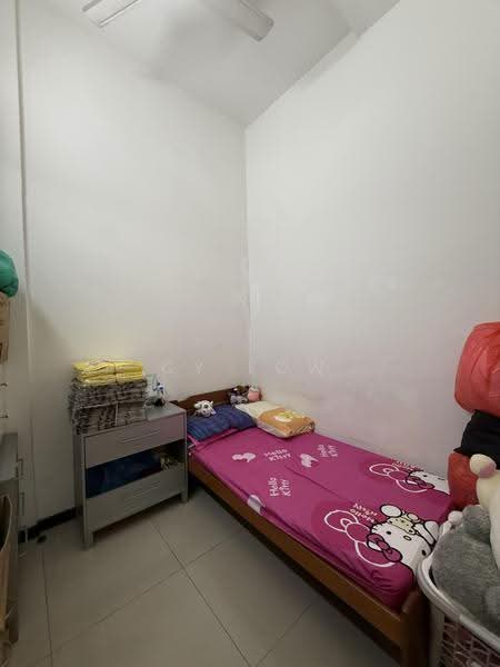 Rumah Berkembar untuk Dijual di Kuchai Lama (Kuala Lumpur) - CY Low - Bedroom - PropertyGuru.com.my