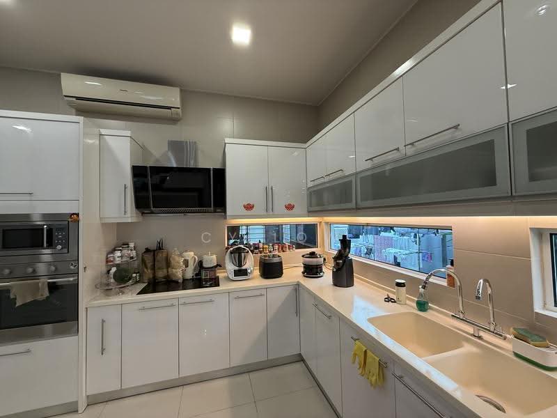 Rumah Berkembar untuk Dijual di Kuchai Lama (Kuala Lumpur) - CY Low - Kitchen - PropertyGuru.com.my