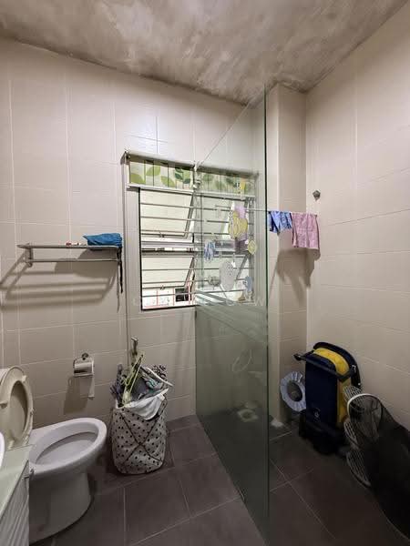 Semi-Detached House for Sale in Kuchai Lama (Kuala Lumpur) - CY Low - Bathroom - PropertyGuru.com.my
