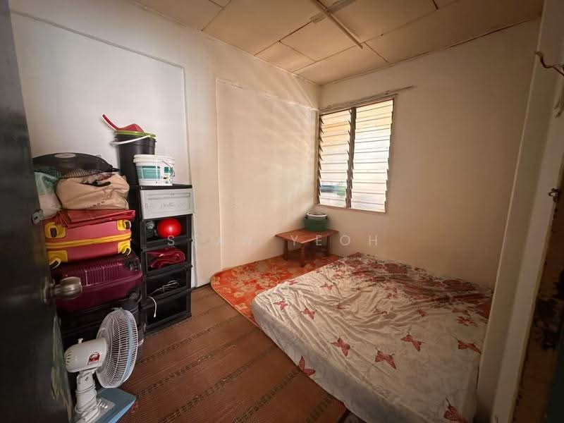 Flat for Sale at Sri Lanang - Sean Yeoh - Bedroom - PropertyGuru.com.my