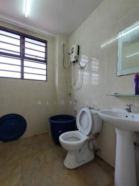 Terraced House for Rent in Taman Dagang Permai (Ampang) - Alice Ng - Bathroom - PropertyGuru.com.my