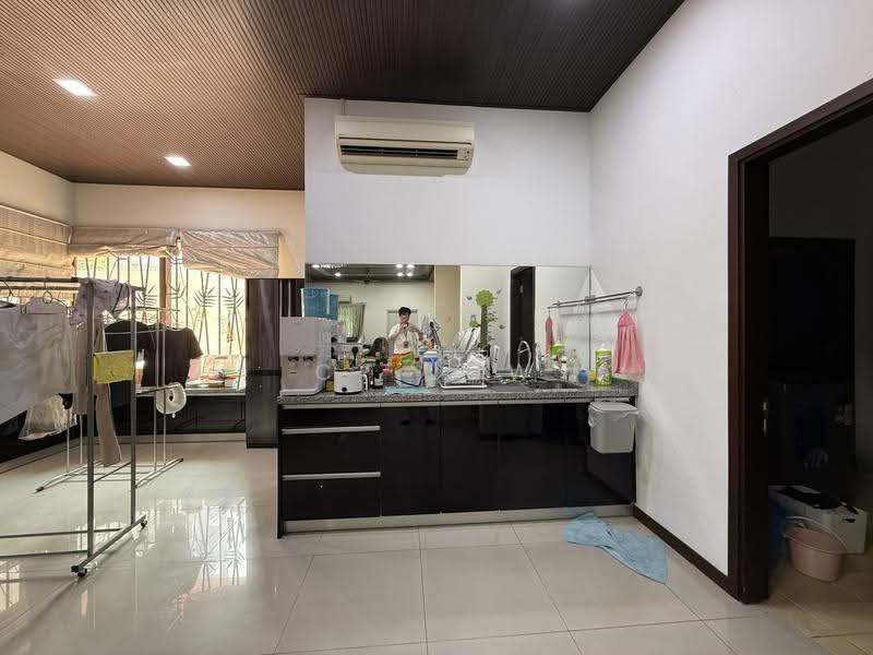 Semi-Detached House for Sale in Kuchai Lama (Kuala Lumpur) - CY Low - Kitchen - PropertyGuru.com.my