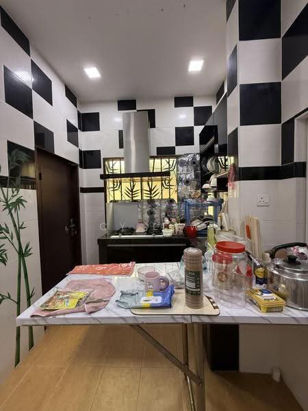 Semi-Detached House for Sale in Kuchai Lama (Kuala Lumpur) - CY Low - Kitchen - PropertyGuru.com.my