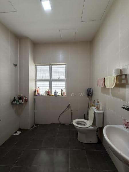 Semi-Detached House for Sale in Kuchai Lama (Kuala Lumpur) - CY Low - Bathroom - PropertyGuru.com.my
