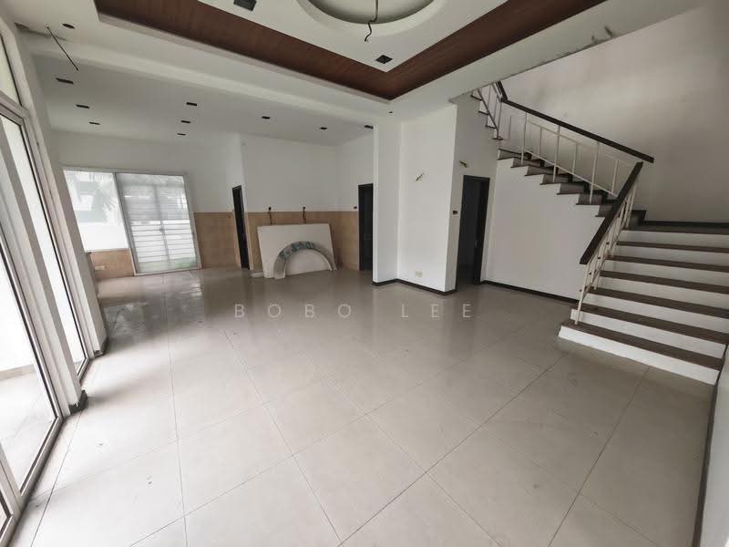 Semi-Detached House for Sale in Taman Gembira (Jalan Klang Lama (Old Klang Road)) - Bobo Lee - Living Room - PropertyGuru.com.my