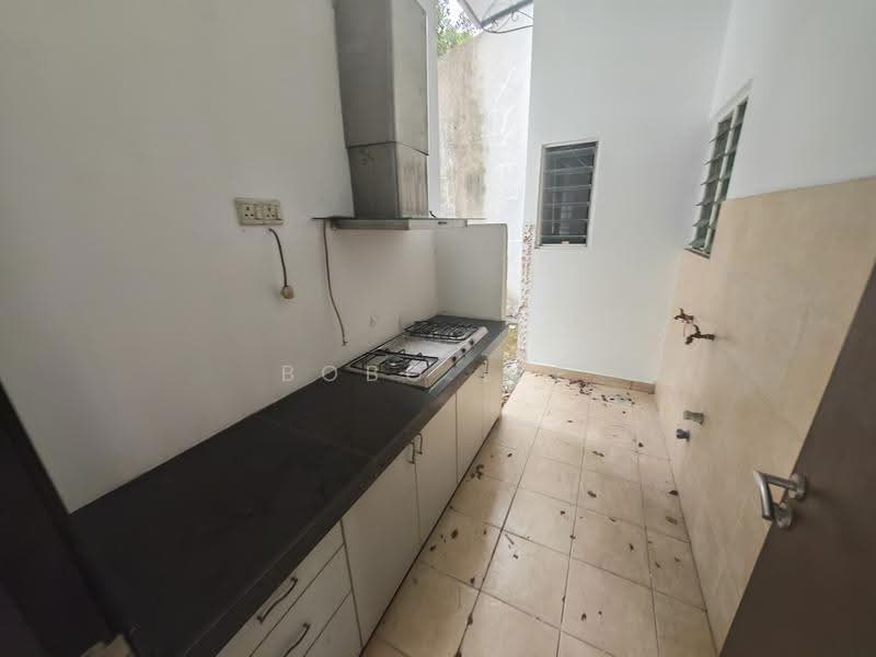 Semi-Detached House for Sale in Taman Gembira (Jalan Klang Lama (Old Klang Road)) - Bobo Lee - Kitchen - PropertyGuru.com.my