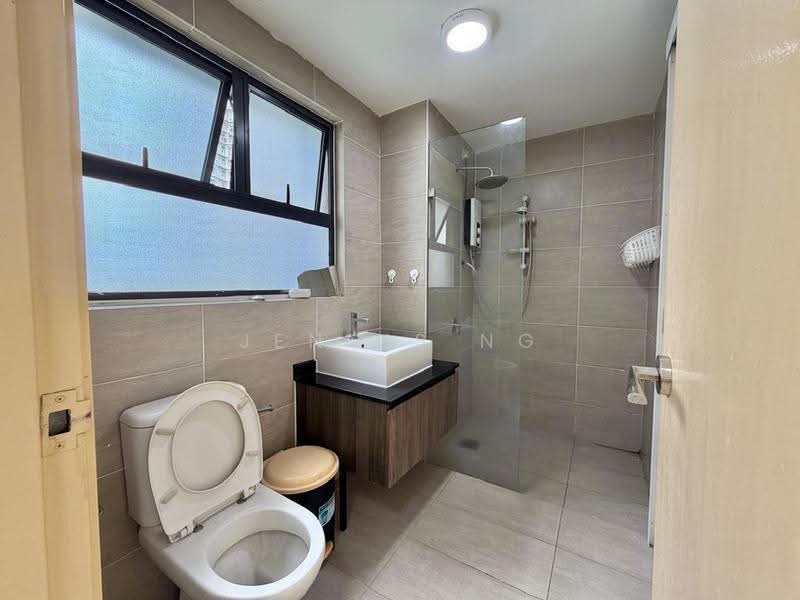Kediaman Servis untuk Disewa di Maisson - Jennis Ng - Bathroom - PropertyGuru.com.my